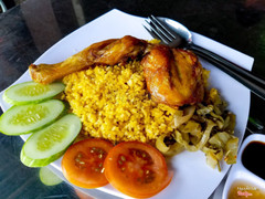 Cơm đùi + má đùi(1/4 con gà)