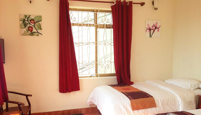 Cat Cat Sunrise Hotel