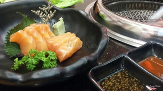 Sashimi cá hồi