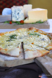 Pizza 4 loại pho mai