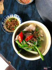 chân gà hấp thố Tin Hí