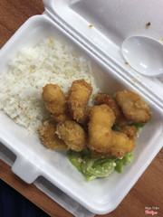 Cơm gà khô và nguội lạnh