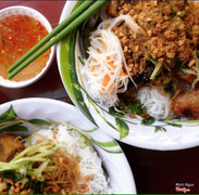 Bún thịt nướng 20k