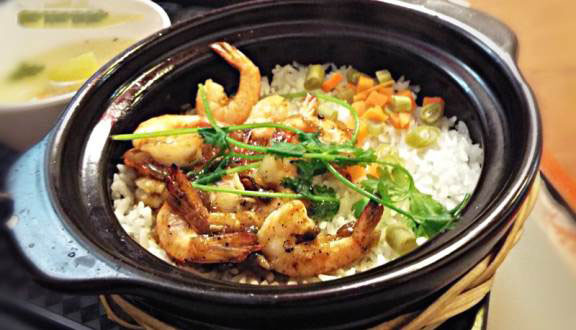 Quế Em - Cơm Thố Gia Truyền