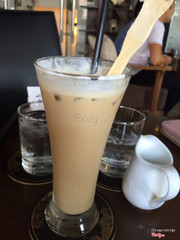 Có ai nghĩ ly Latte đá vậy gần 80k ko?