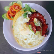 Cơm lạp xưởng trứng