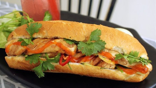 Thanh Nga - Bánh Mì - Đường Phan Bội Châu