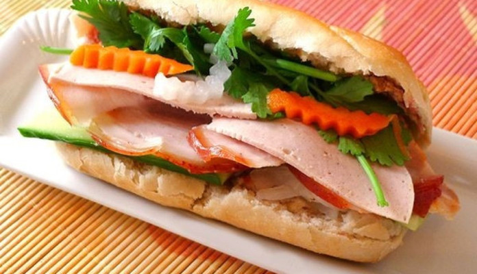 Giò Chả & Bánh Mì Đoan Phương - Trần Quốc Thảo