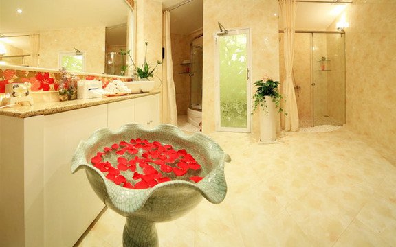 Lũ Đông Kinh Beauty Spa