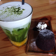 Lava cake + trà xanh xoài machiato