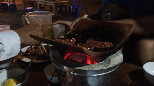 Thịt nướng ngói cực kỳ ngon!
