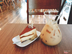 Tiramisu và trà sữa