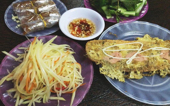 Quán Bánh Mì Ép - Thạch Hãn