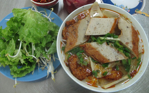 Quán Bún Lan - Phùng Tá Chu