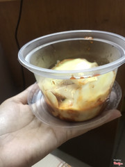 Hộp bé mà đồ ăn còn chưa tới 1/2 hộp, quá đắt.