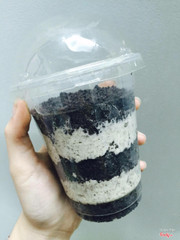 Bánh ngon lanh lạnh như kem có vị pmai lạ k fai bò cười à oreo giòn nch rất ok ship tận nơi hoặc lại nhà nau giá 13k rẻ ly trắng kf bán ly đỏ mới là ly bán