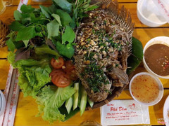 Cá tai tượng chiên xù