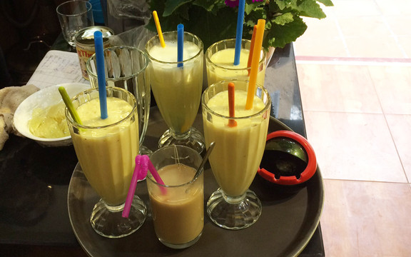 Cà Phê & Sinh Tố - Hoàng Hoa Thám