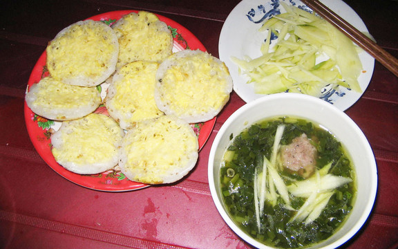 Bánh Căn & Bún Cá Bình Dân