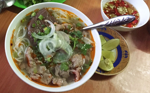 Bún Bò Bà Bốn