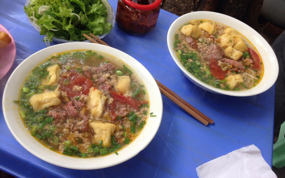 Tài Tình - Hủ Tiếu Mì & Bún Riêu Giò Heo