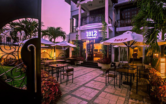 1812 Boutique Hostel