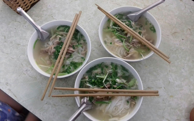 Hoàng Sa - Phở Bò Gà