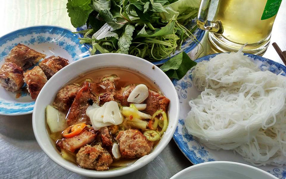 Bánh Cuốn, Bún Chả & Gà Tần - Đỗ Đức Dục