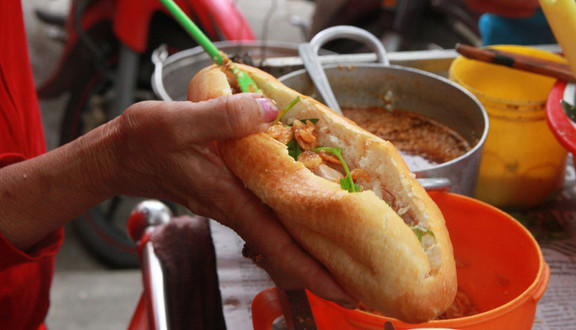 Bánh Mì Heo Quay - Lê Đình Lý