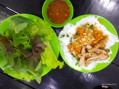 Bánh hỏi nem nướng