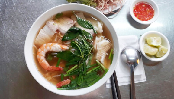 Chú Trung - Bún Nước Lèo