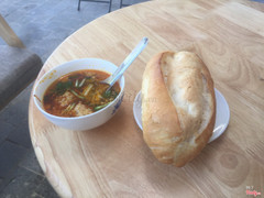 Bánh mì xíu mại chén