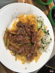 Cơm bò xào nghe