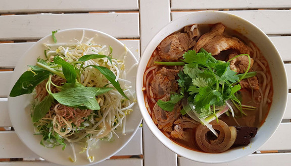 Quán Tú Trinh - Bún Bò Huế & Bánh Ướt