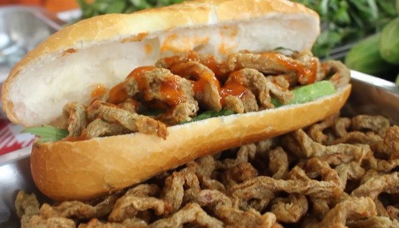 Bánh Mì Chả Cá Cô Hương