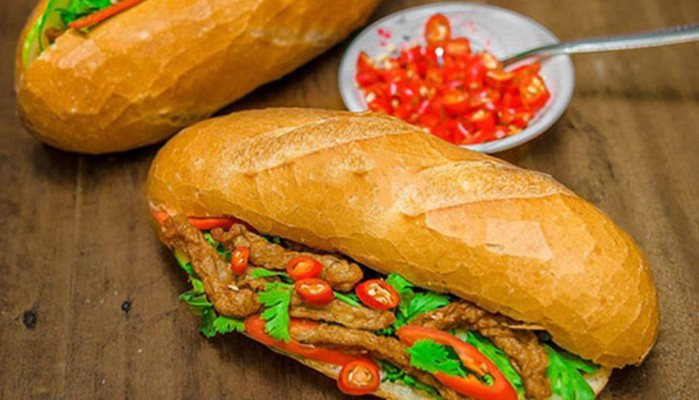 Bánh Mì Hồng Hoa - Hòa Hảo