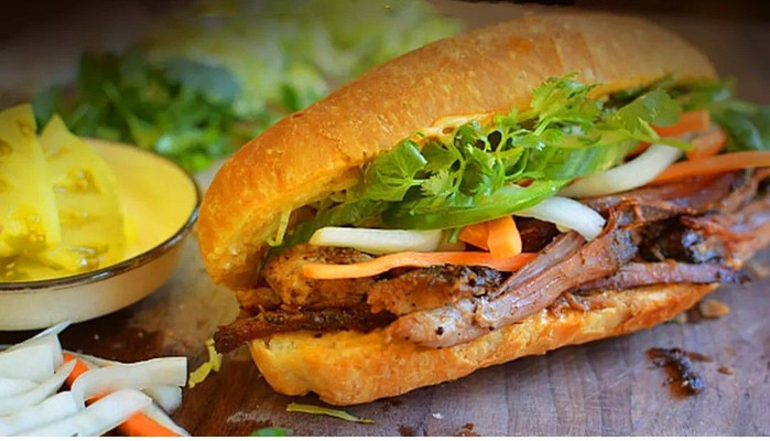 Bà Nội Tyn - Bánh Mì & Xôi Ngon