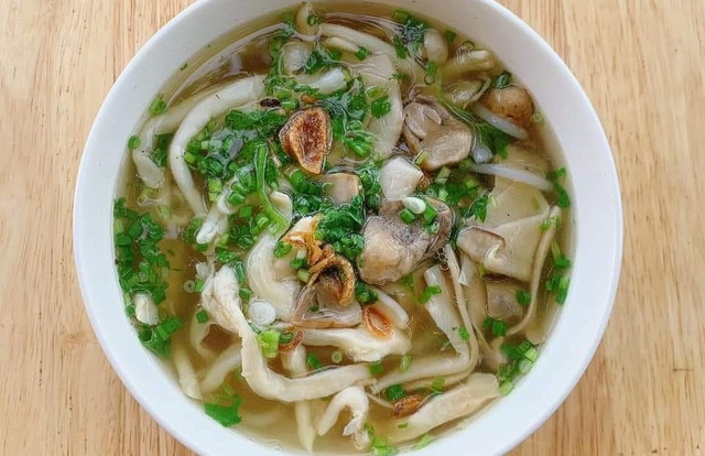 Bánh Canh Nấm Vĩnh Tâm - Sân Vận Động Đồng Nai