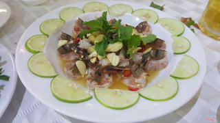 gỏi tôm sống tái chanh