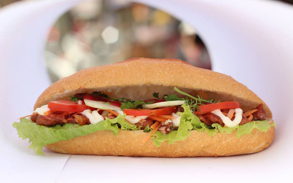 Bánh Mì Heo Quay, Thịt Nướng - Xuân Khánh