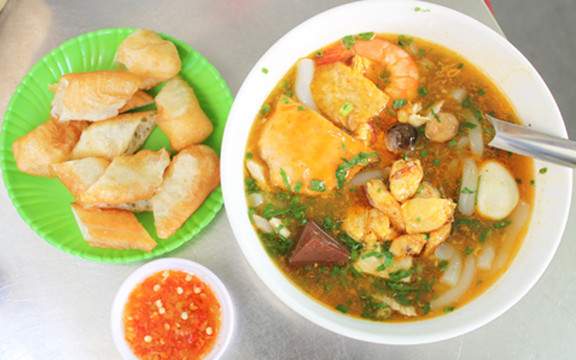 Quán Bánh Canh Cua - Đặng Tất