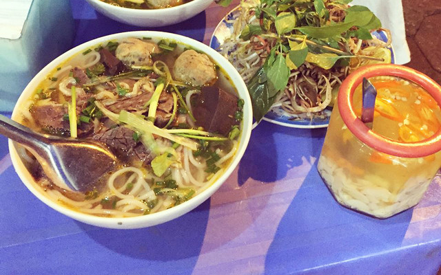 Phong Lan - Bún, Phở & Cơm Lẩu Bình Dân