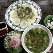 Quán ăn Cơm gà, Miến gà, tại Ngã ba Quang Trung - Duy Tân , TP. Quảng Ngãi