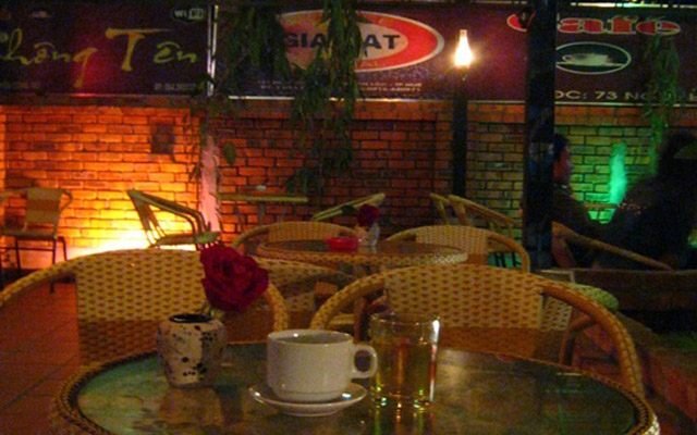 Không Tên Cafe