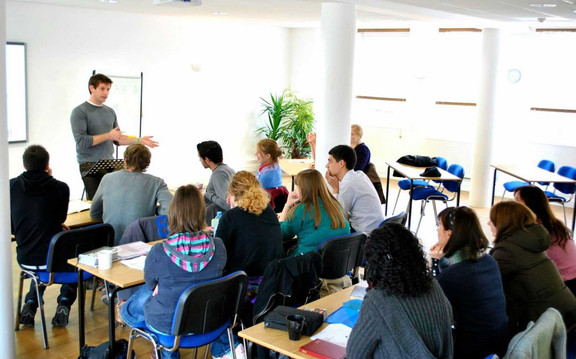 Tiếng Anh Giao Tiếp Pasal - Hoàng Quốc Việt