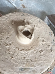 Tự tay nặn gốm
