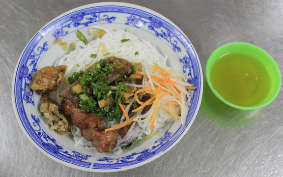 Bún Xào & Bún Nem Nướng