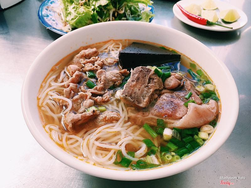 Bún bò giò