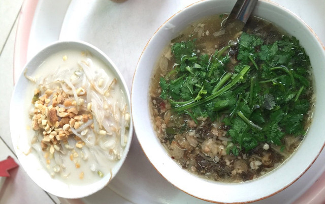 Bánh Đúc Nộm - Hàng Bè - 28 Hàng Bè