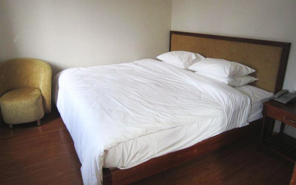 Cẩm Giàu Hotel